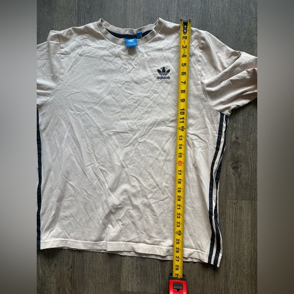 Adidas Men's Cream T-Shirt with Black Stripes - Picture 5 of 5